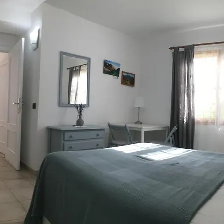 Familiar Con Piscina Con Wi Fi En Cristianos